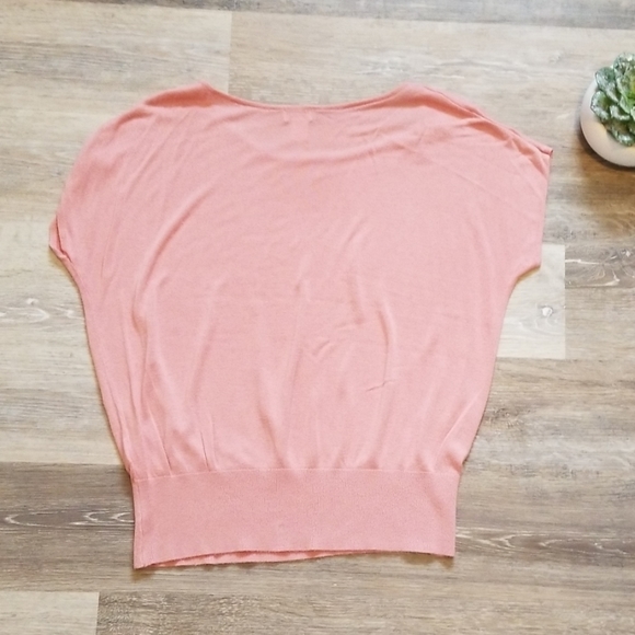 ⬇️Sale!⬇️ H&M Dusty Pink Knit Top - Picture 3 of 4